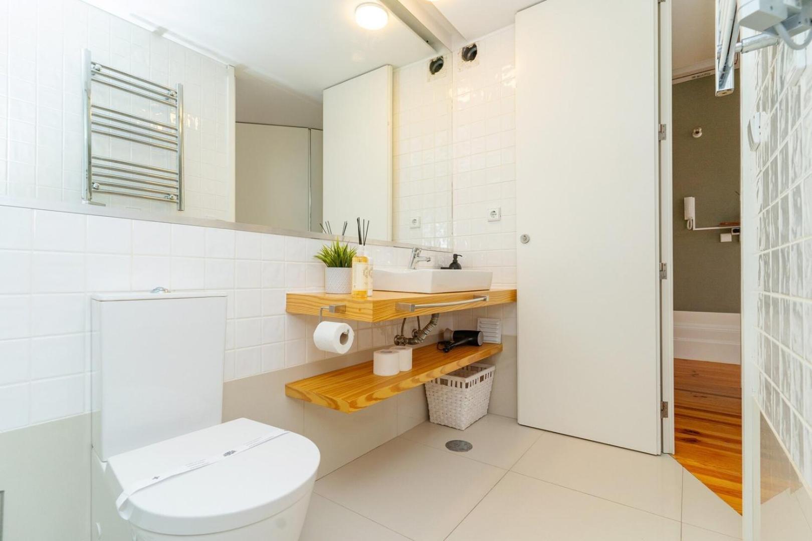 Loft With Private Balcony And A Classic Ceiling Luxuszelt Porto