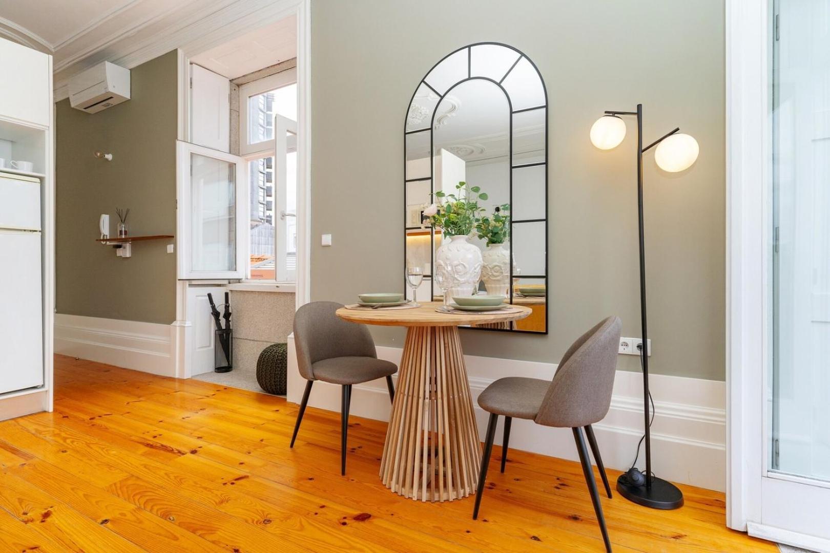 Luxuszelt Loft With Private Balcony And A Classic Ceiling